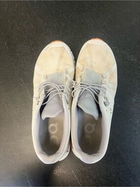 On Running sneakers